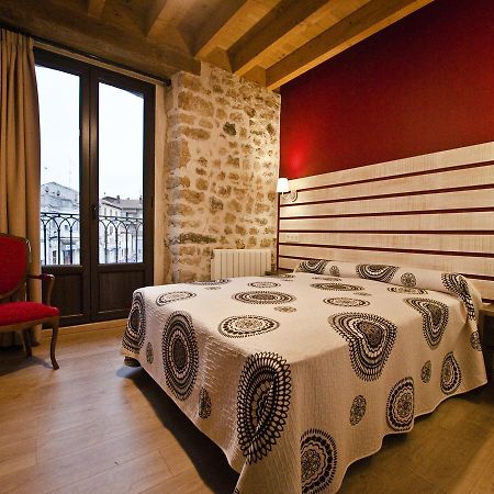 La Casa De Beli Hotell Tardajos Exteriör bild
