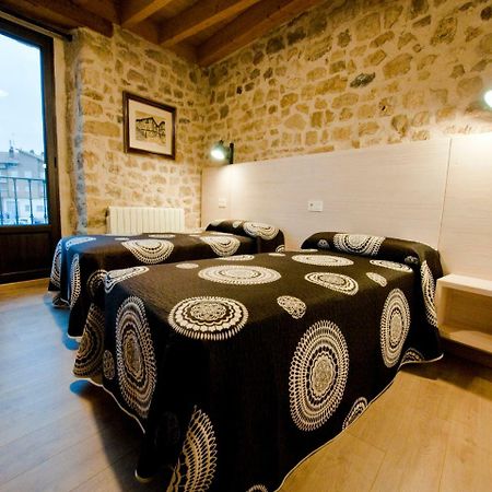 La Casa De Beli Hotell Tardajos Exteriör bild