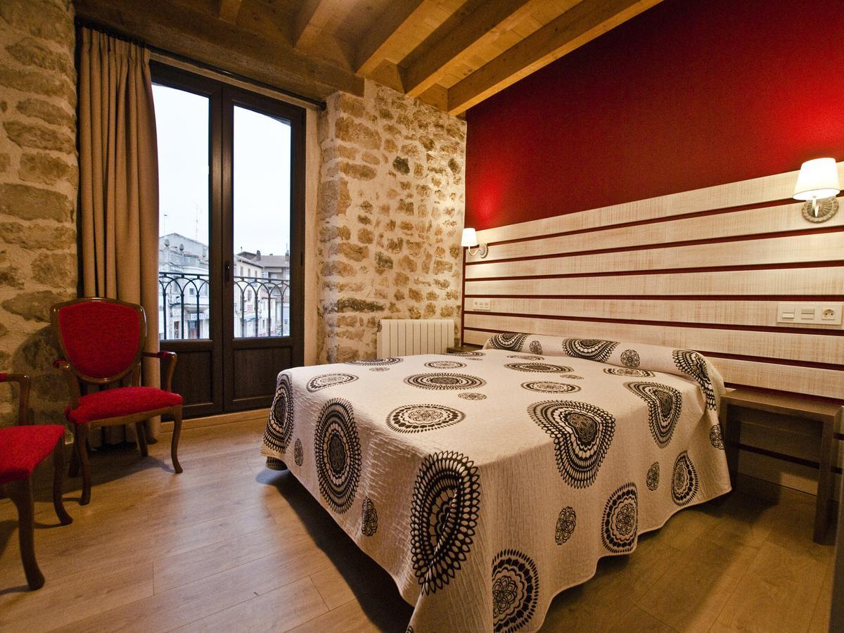 La Casa De Beli Hotell Tardajos Exteriör bild