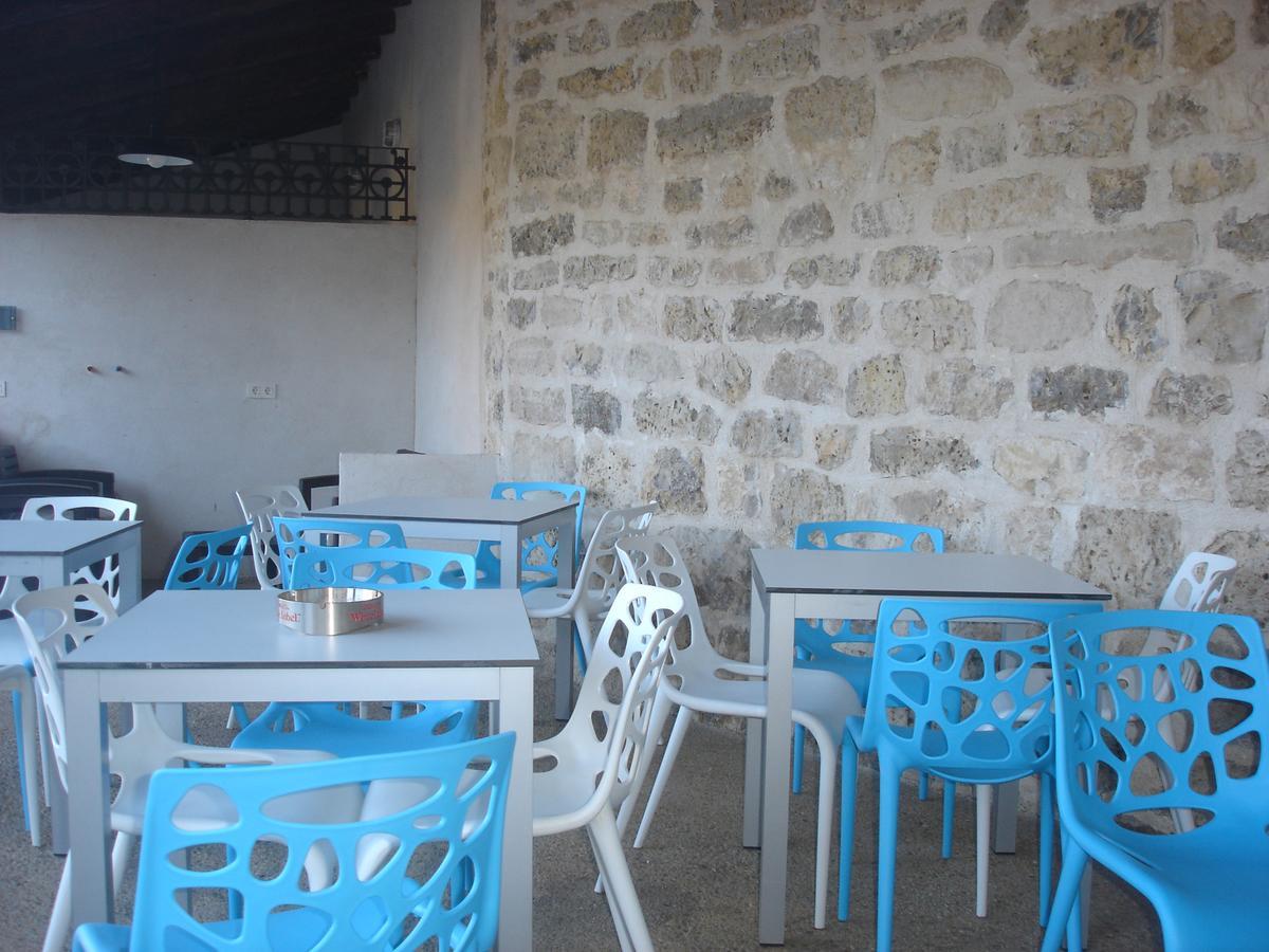 La Casa De Beli Hotell Tardajos Exteriör bild