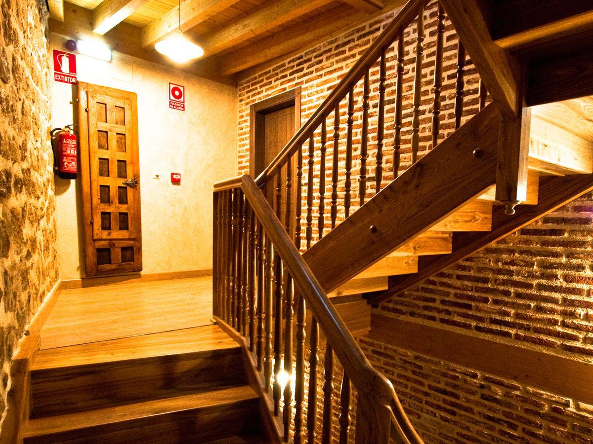 La Casa De Beli Hotell Tardajos Exteriör bild